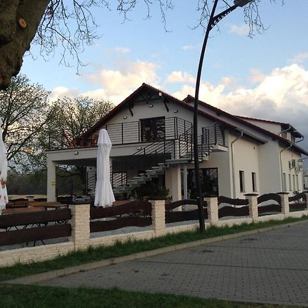 Pod Kotwica Bed and Breakfast Nowa Sol Esterno foto