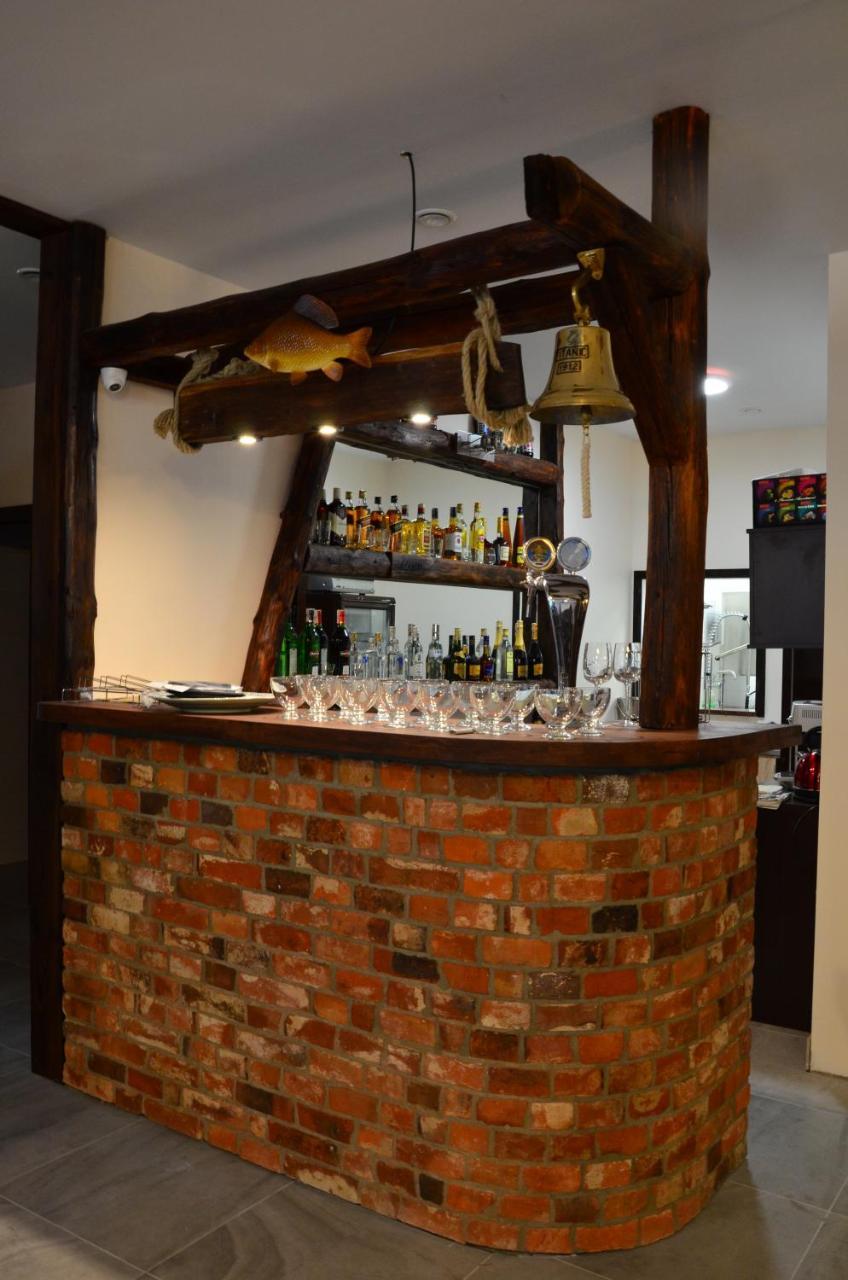 Pod Kotwica Bed and Breakfast Nowa Sol Esterno foto