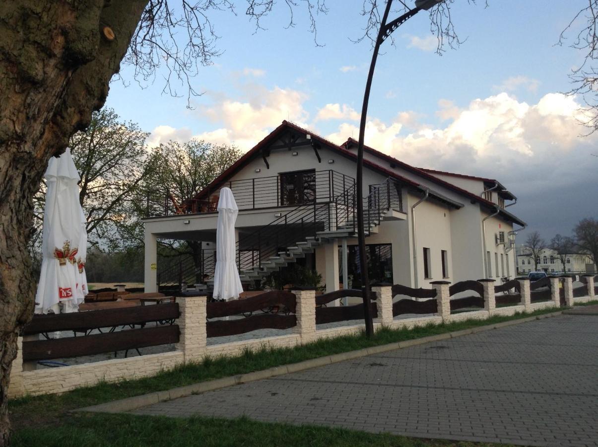 Pod Kotwica Bed and Breakfast Nowa Sol Esterno foto