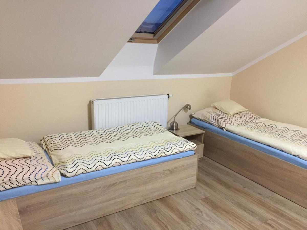Pod Kotwica Bed and Breakfast Nowa Sol Esterno foto