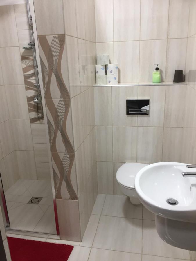 Pod Kotwica Bed and Breakfast Nowa Sol Esterno foto